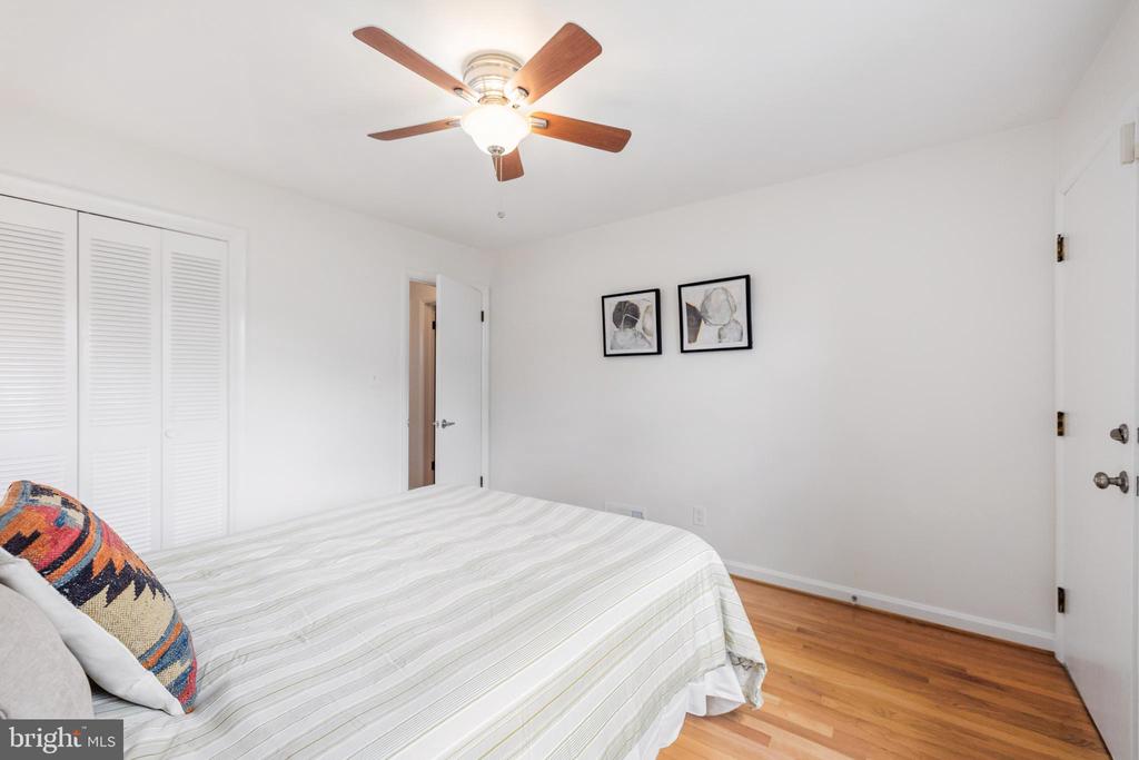 405 E Custis Ave