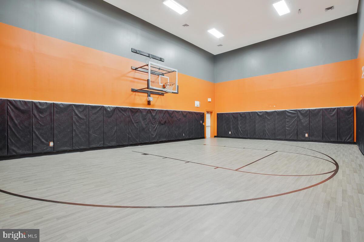 4860 Eisenhower Ave #276