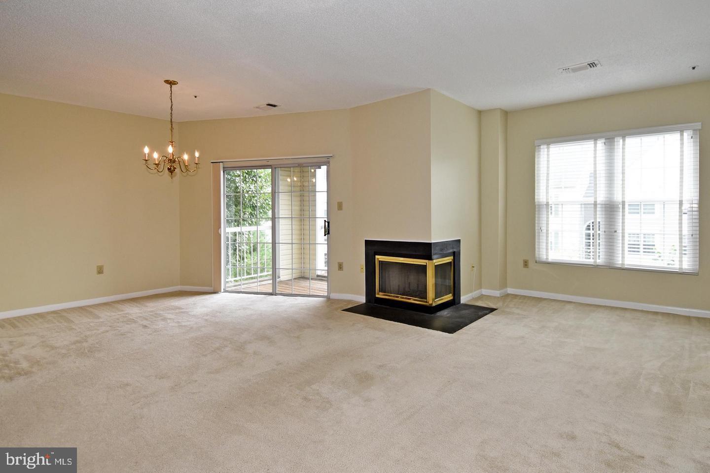 277 S PICKETT ST #302