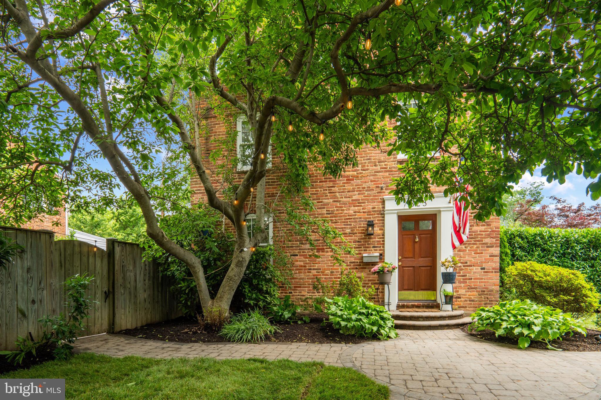 823 CHURCH STREET