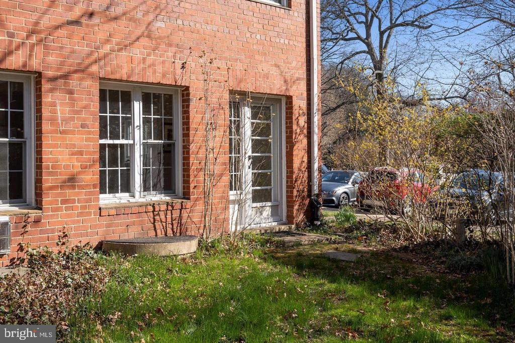 1700 PRESTON ROAD