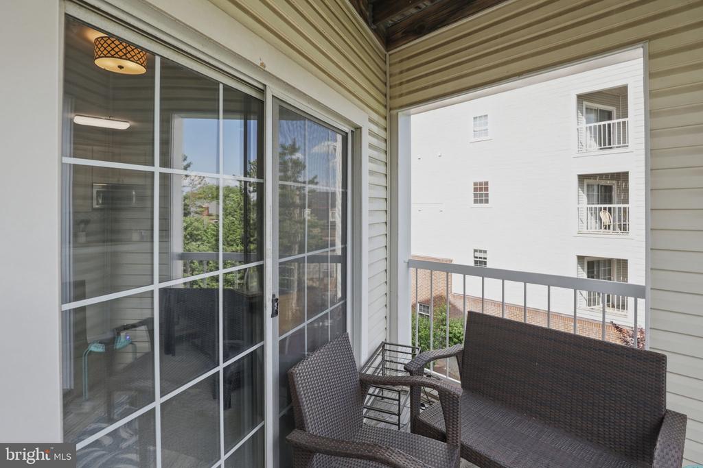 277 S PICKETT STREET 302