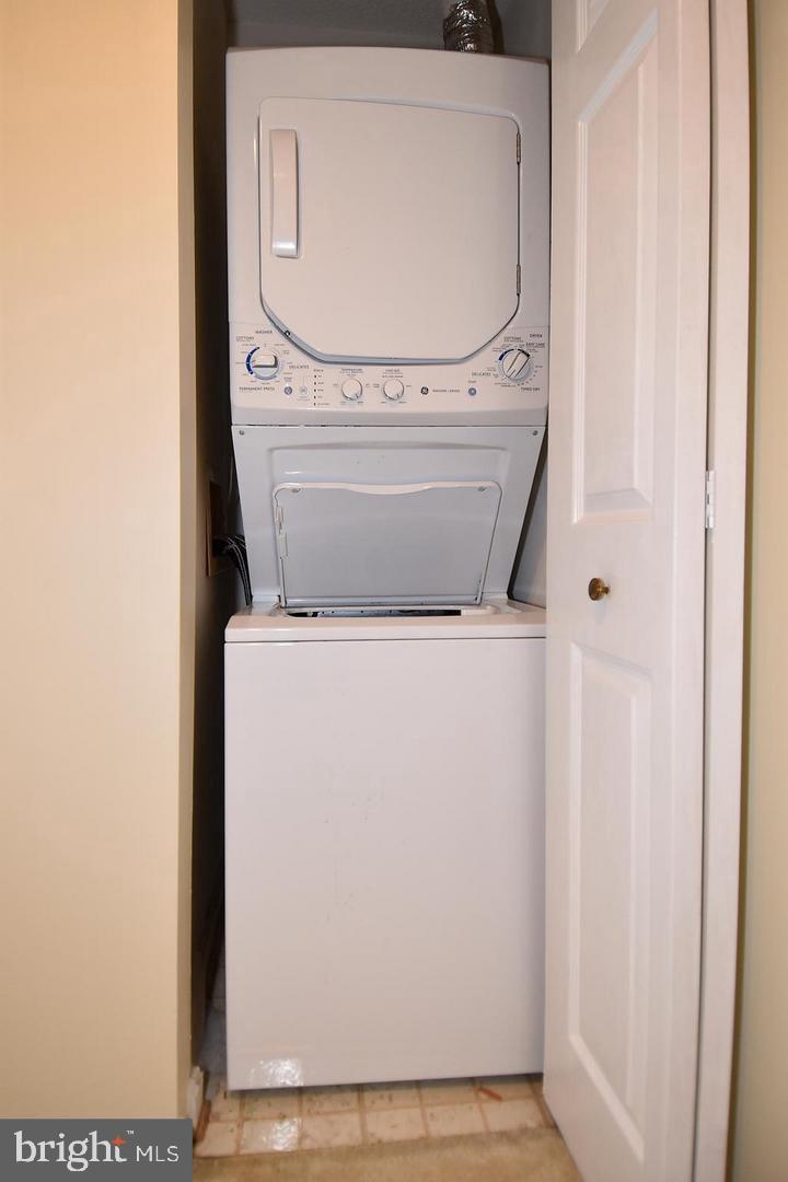 277 S PICKETT STREET 302