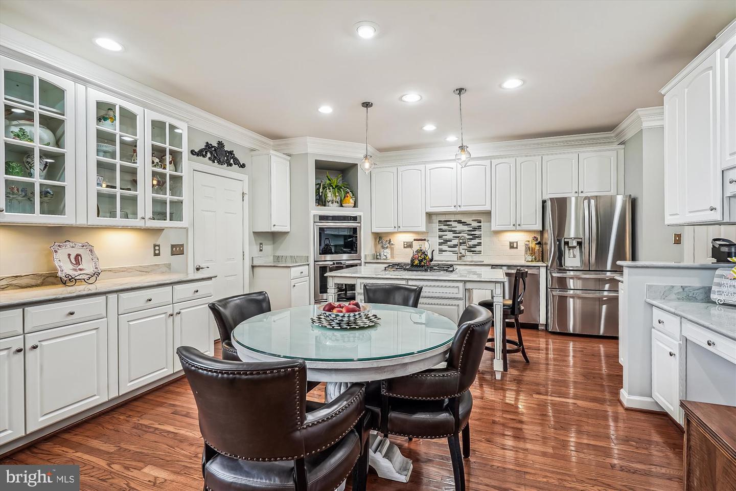 3824 Farrcroft Dr