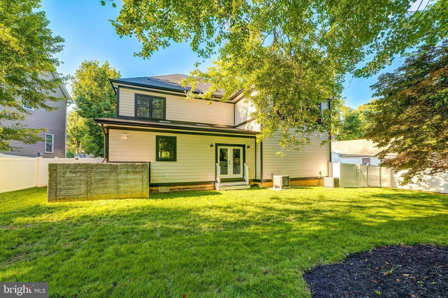 3037 Westfall Pl