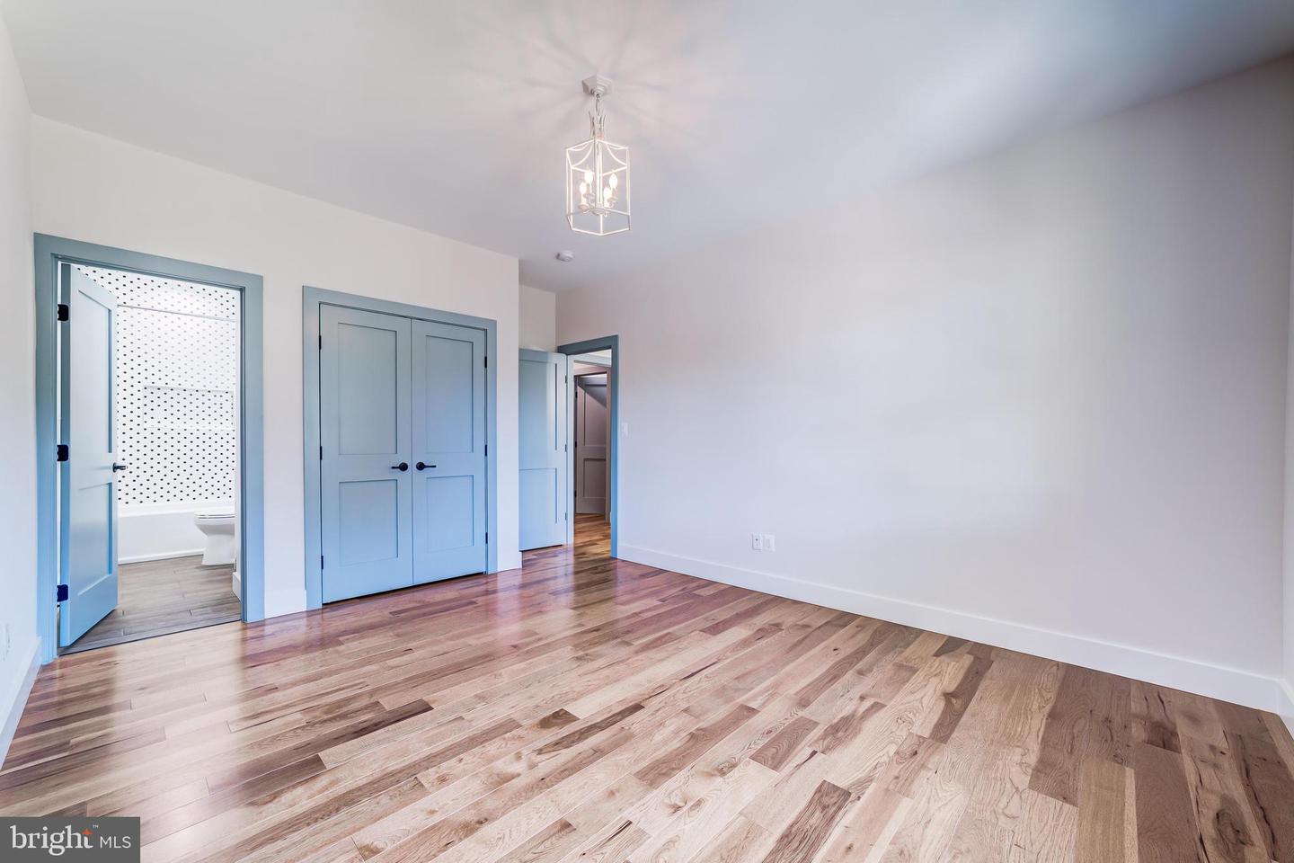 3037 Westfall Pl