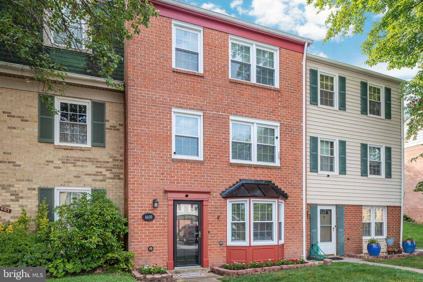 6609 Deer Gap Ct