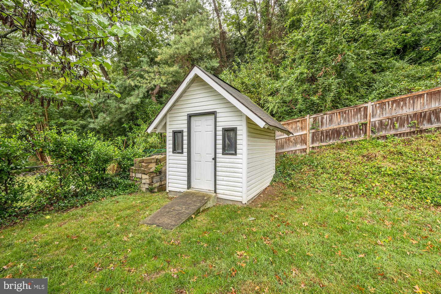 6500 Bluebill Ln