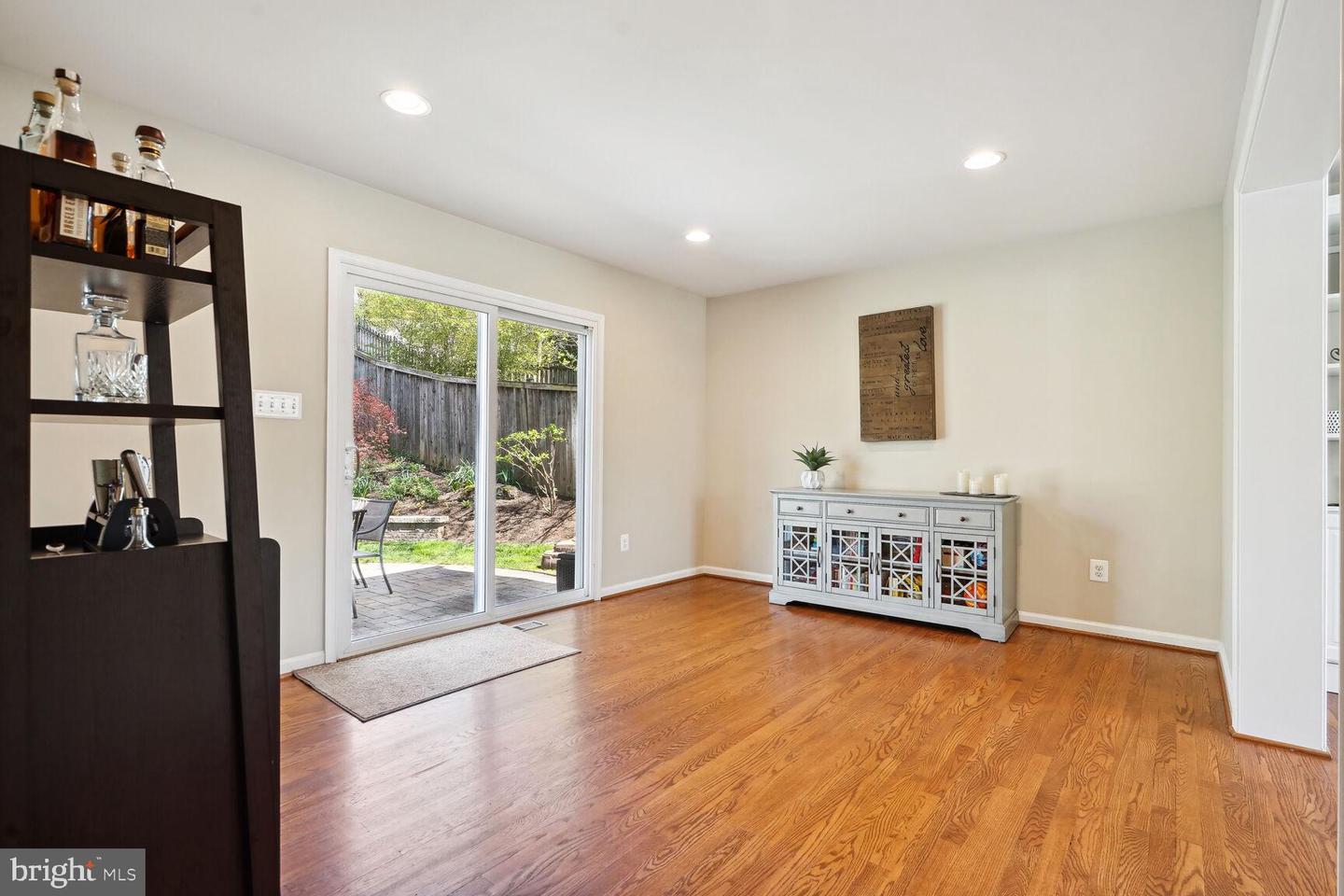 9628 Podium Dr