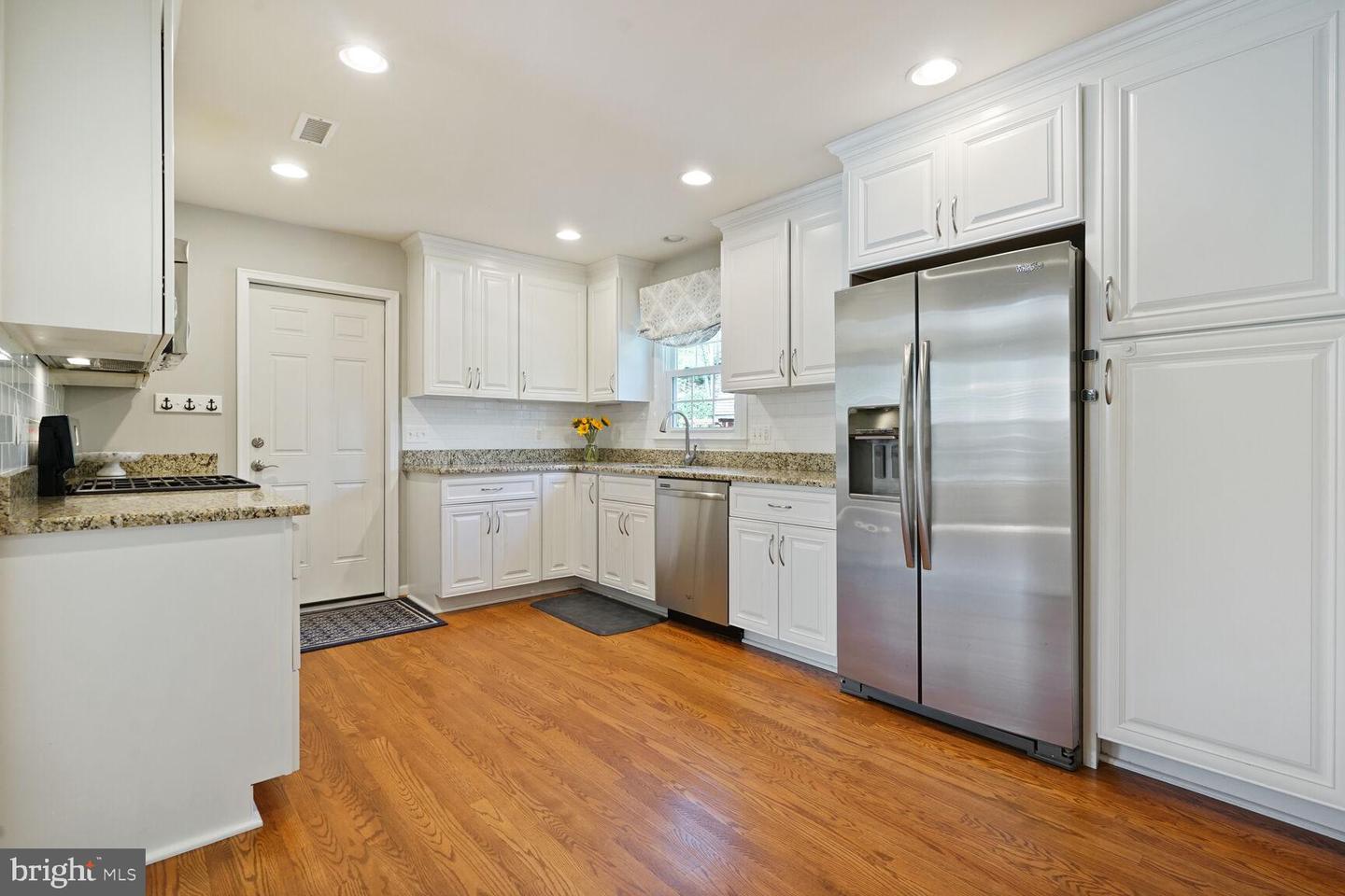 9628 Podium Dr