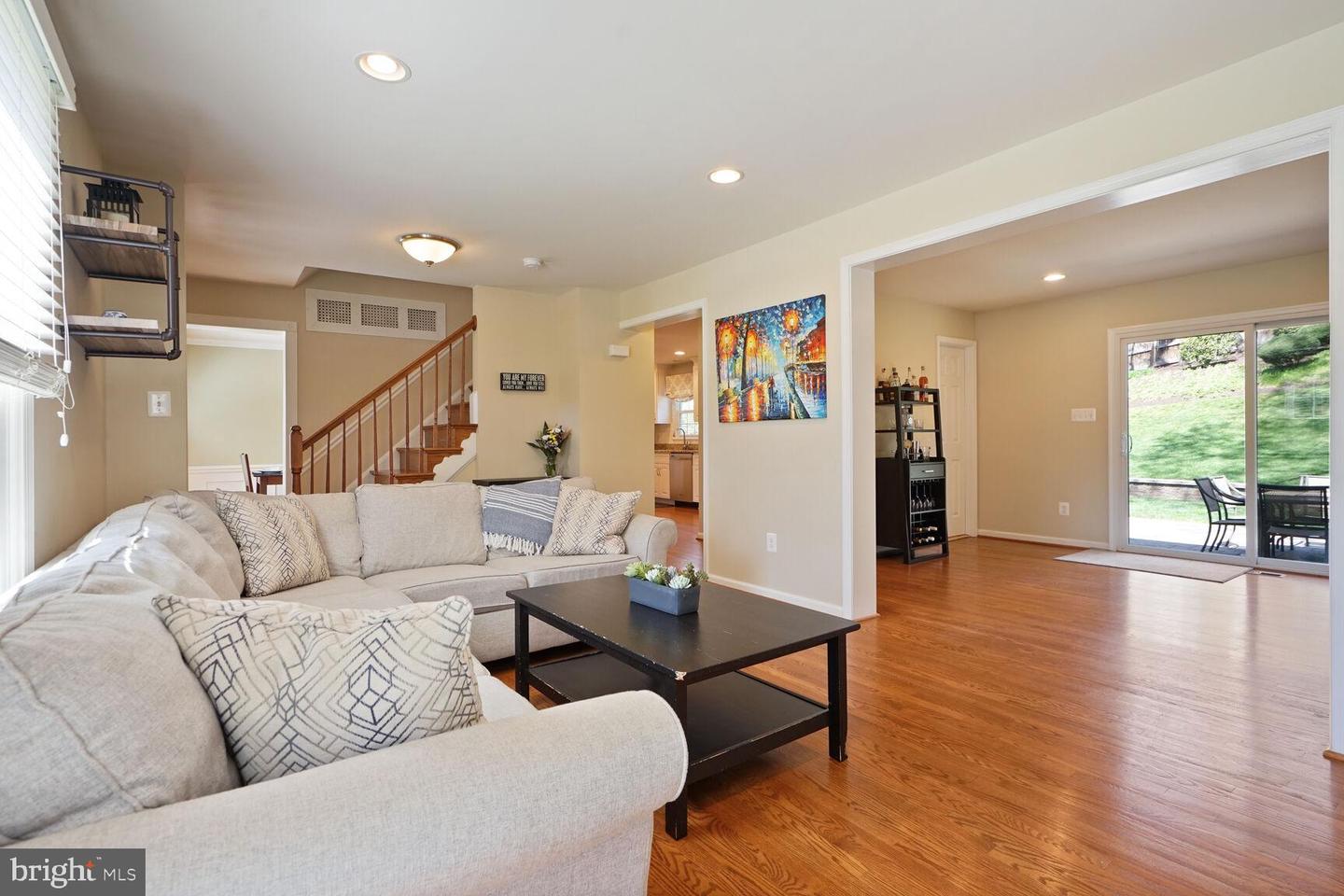 9628 Podium Dr