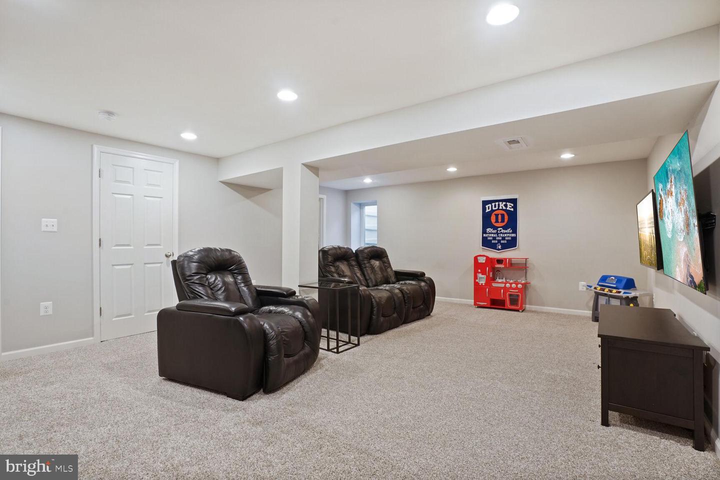 9628 Podium Dr