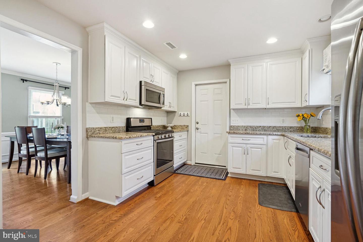 9628 Podium Dr