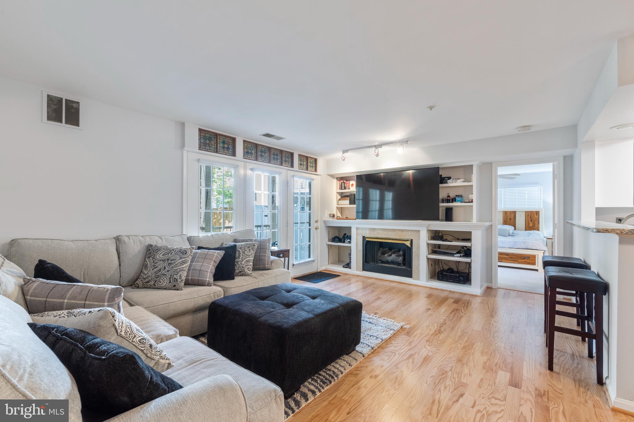 6603-B Thackwell Way #B