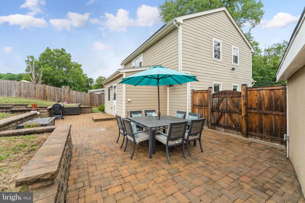 3003 Elmwood Dr