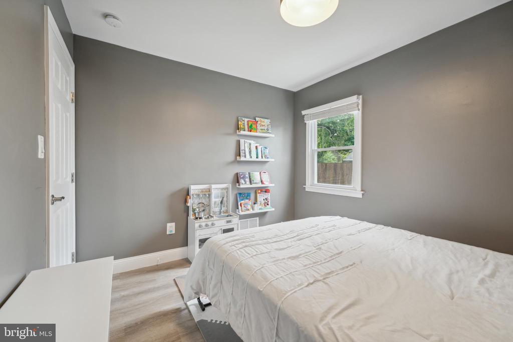 3003 Elmwood Dr