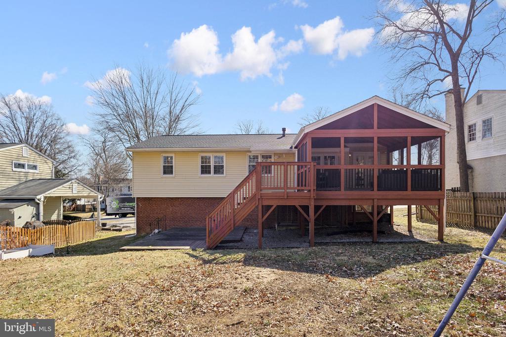 8340 Bound Brook Ln