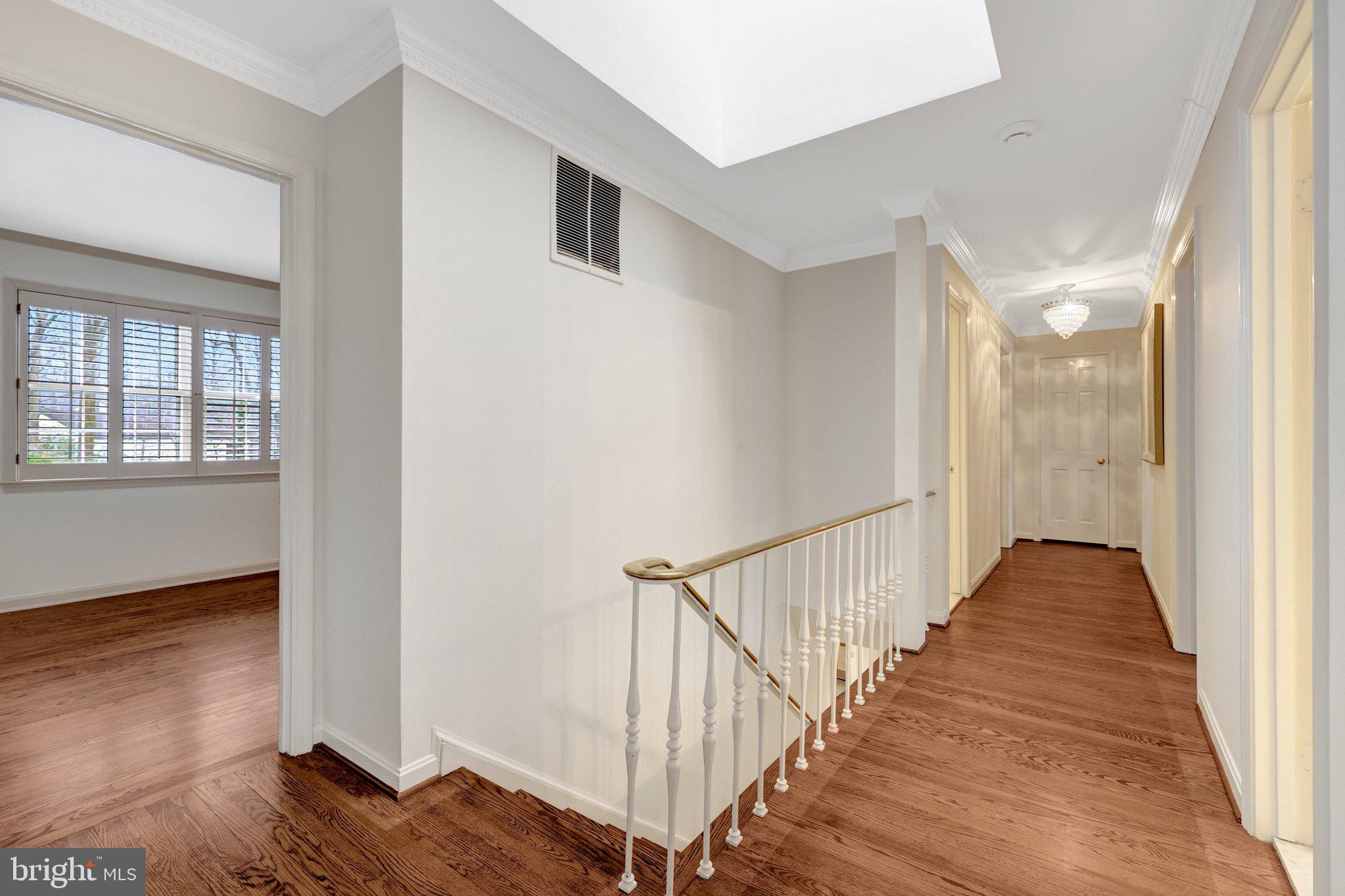 8801 LYNNHURST DRIVE