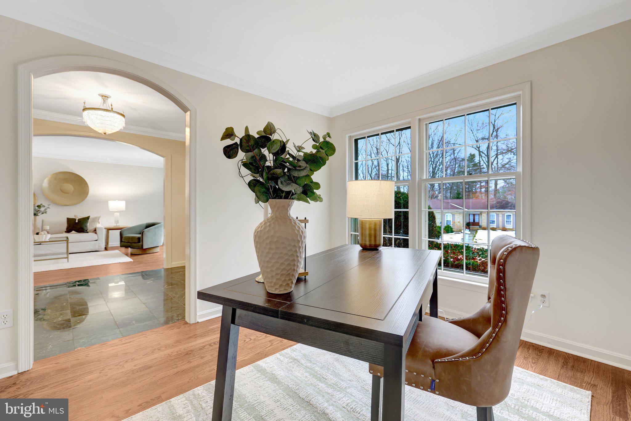 8801 LYNNHURST DRIVE