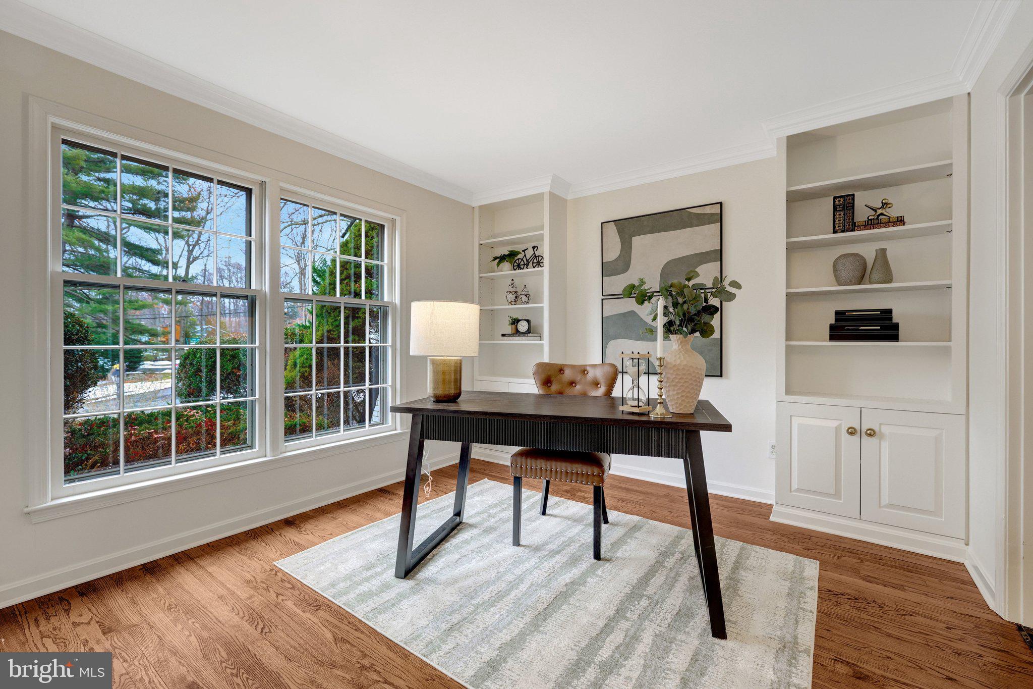 8801 LYNNHURST DRIVE