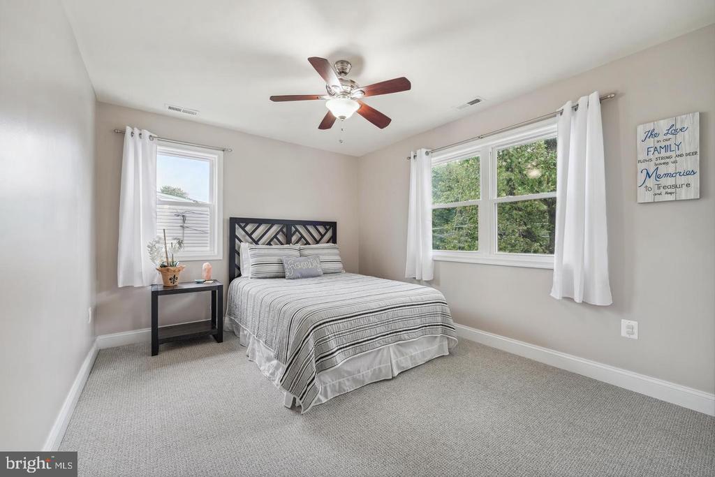 3003 ELMWOOD DRIVE