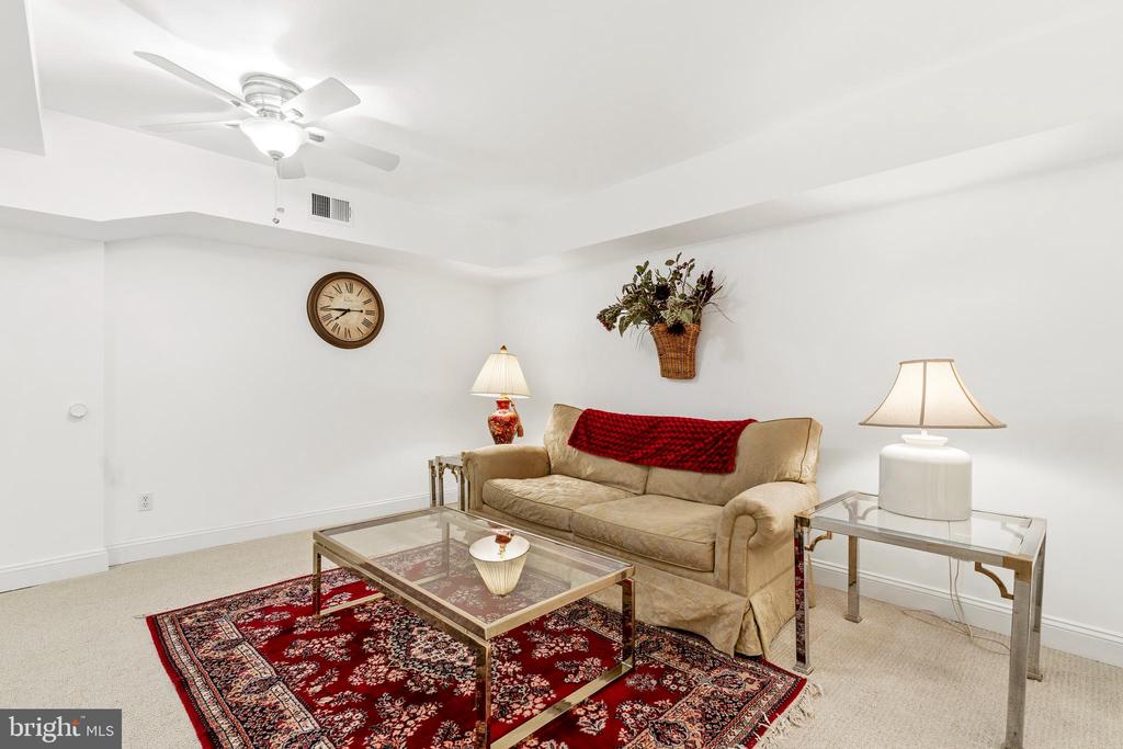 5044 CLIFFHAVEN DRIVE