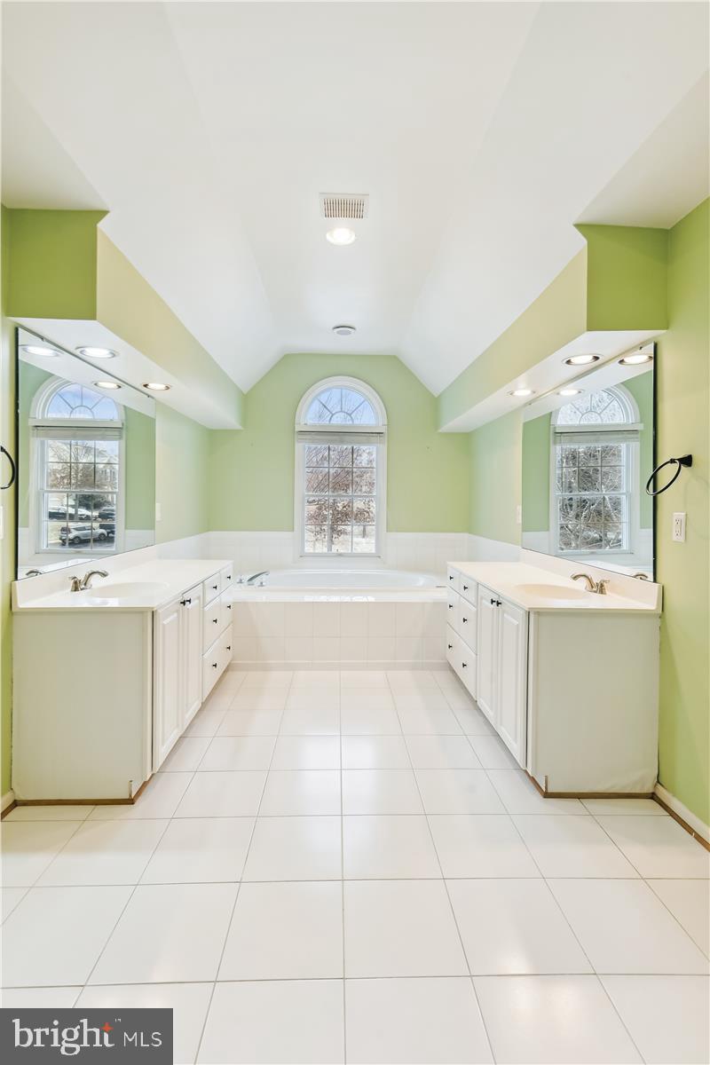 4138 Burning Ridge Ct