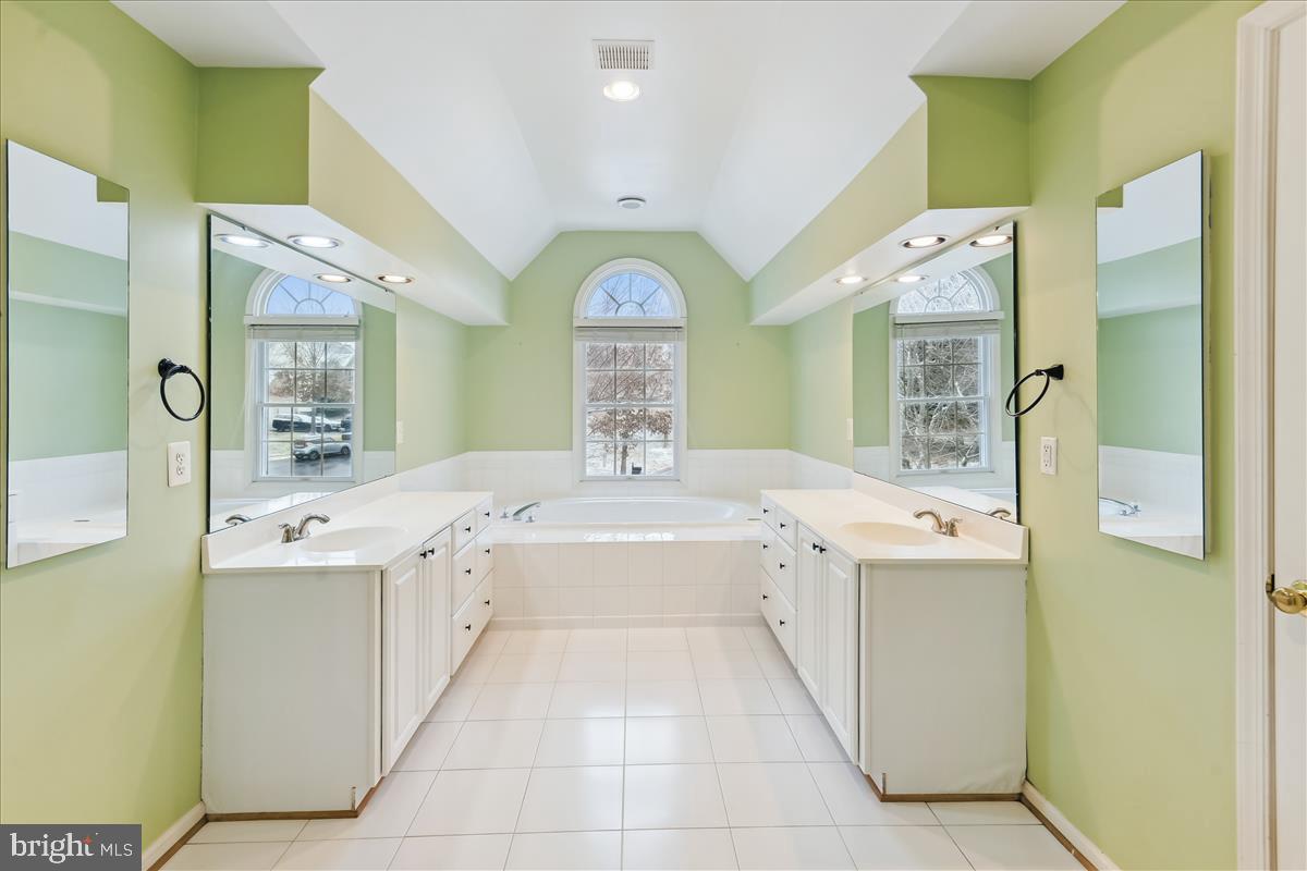 4138 Burning Ridge Ct