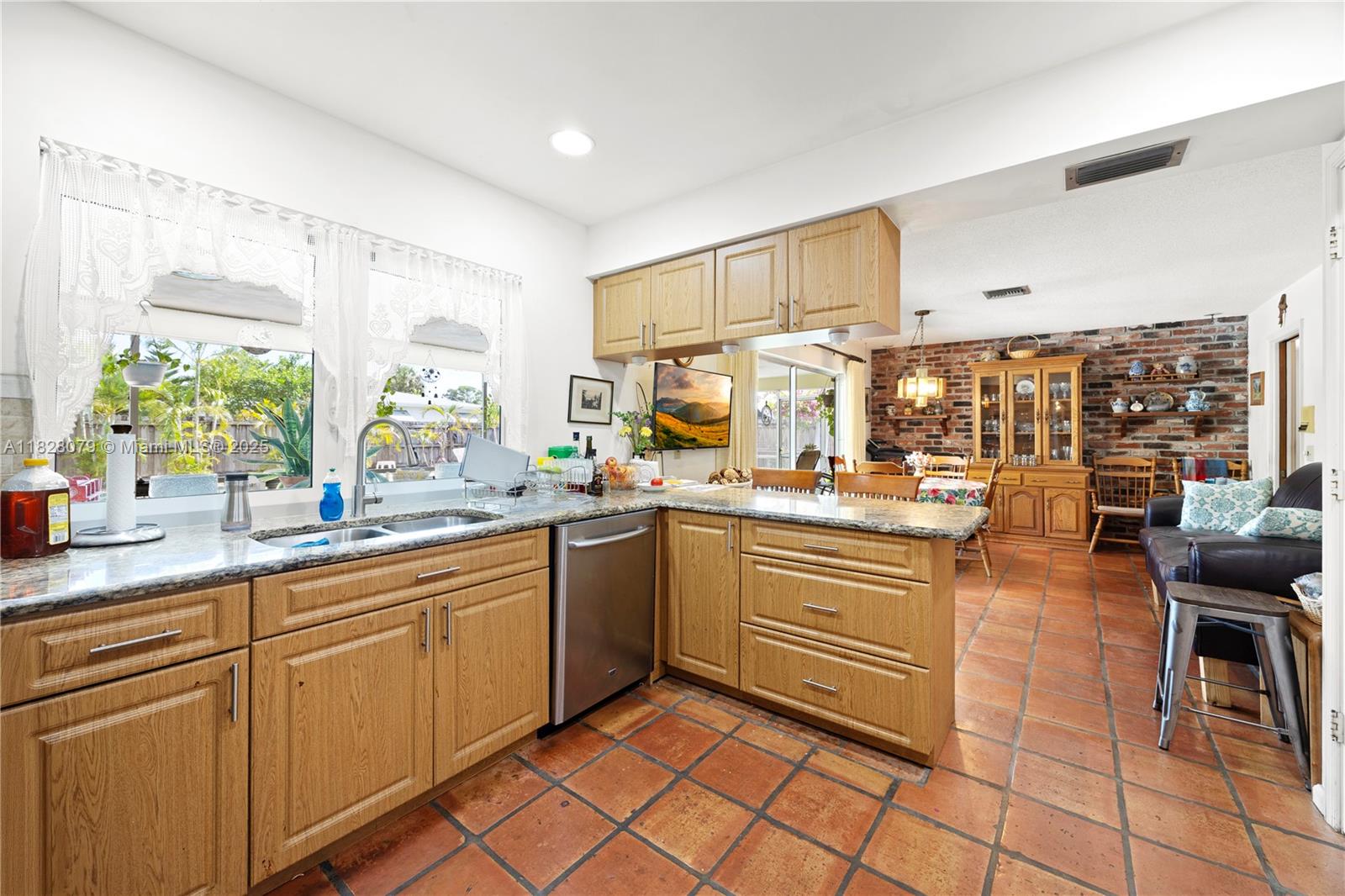 3410 Lake Osborne Dr