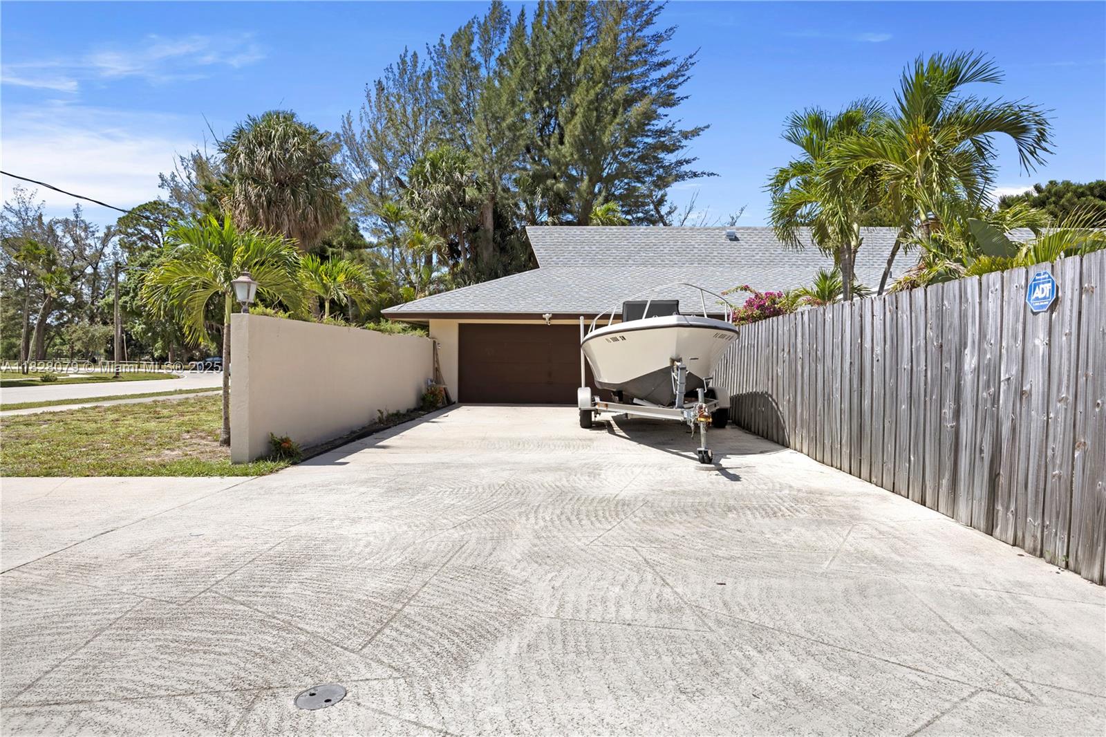 3410 Lake Osborne Dr
