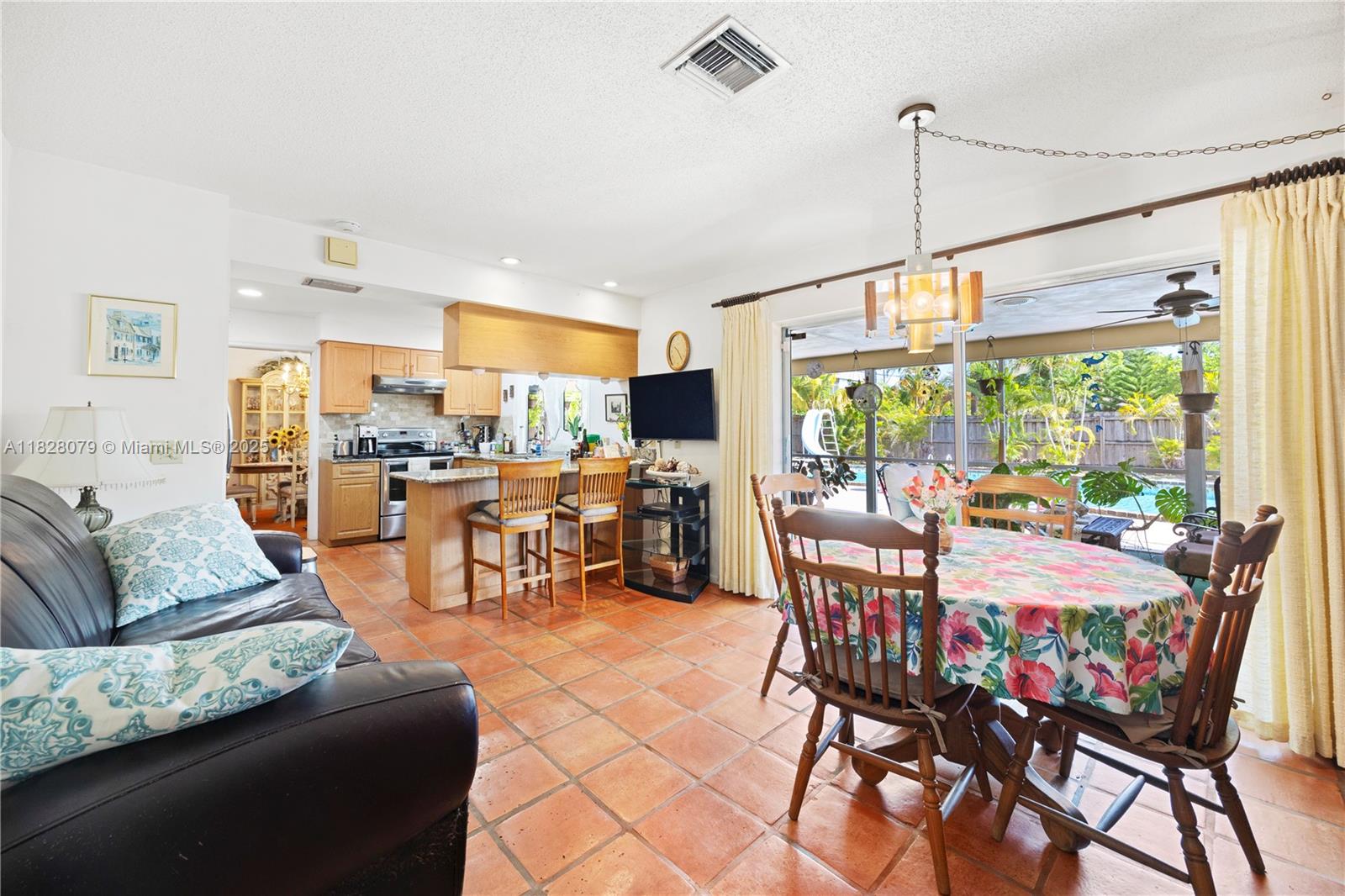 3410 Lake Osborne Dr