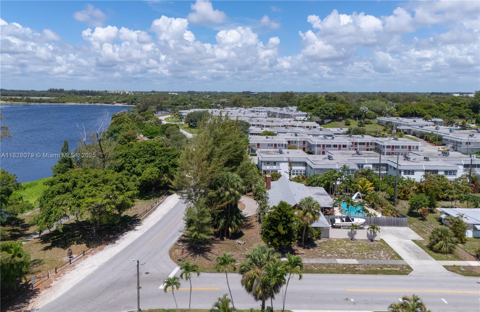 3410 Lake Osborne Dr