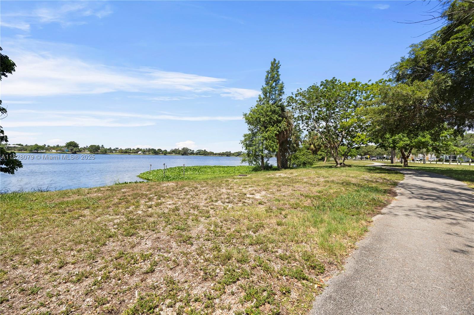 3410 Lake Osborne Dr