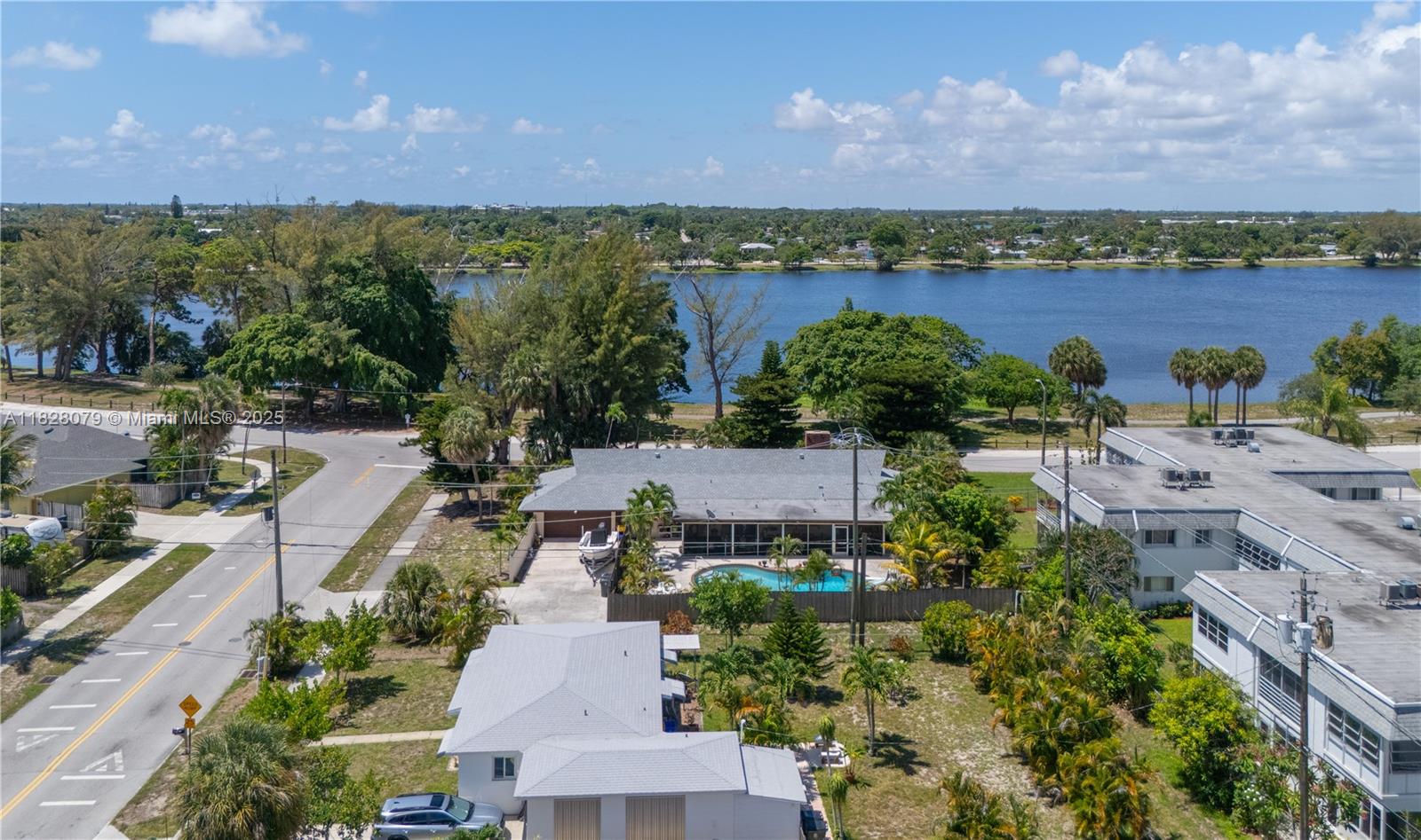 3410 Lake Osborne Dr