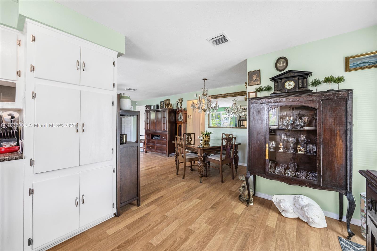 1535 NE 5th Ter
