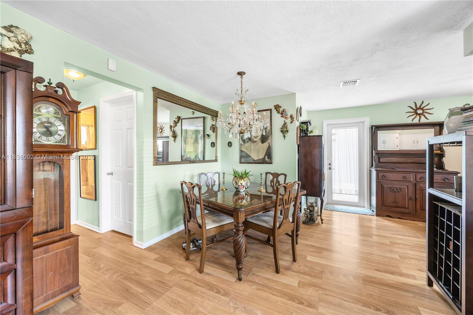 1535 NE 5th Ter