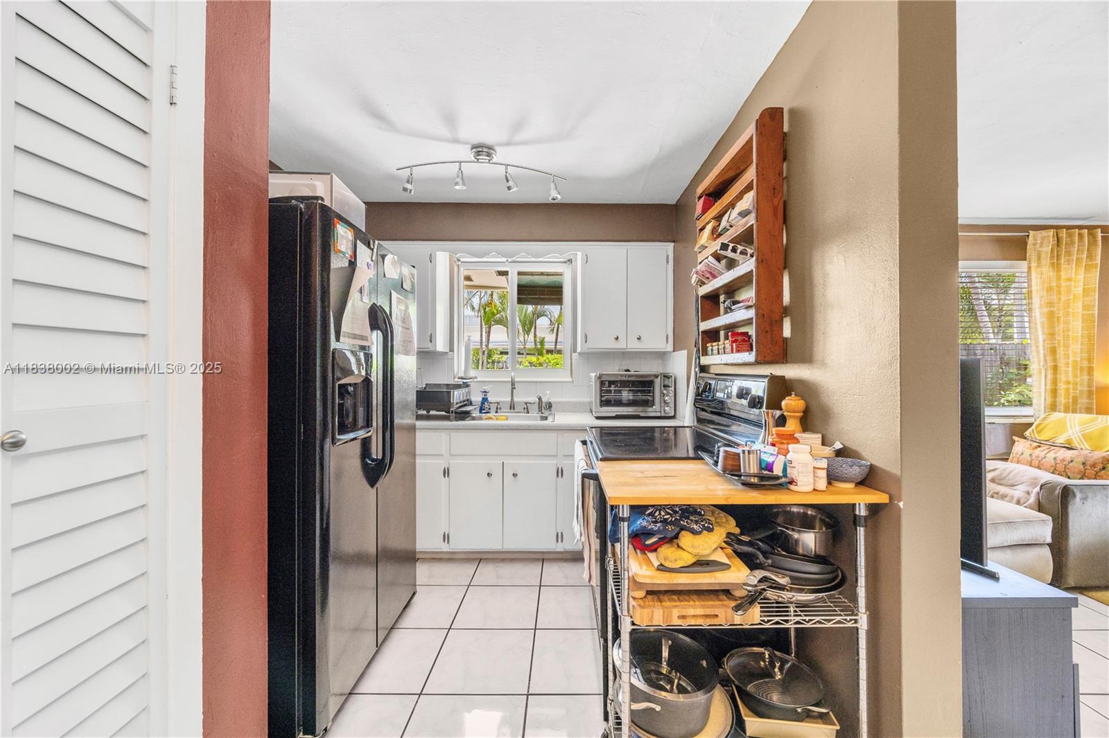 1535 NE 5th Ter