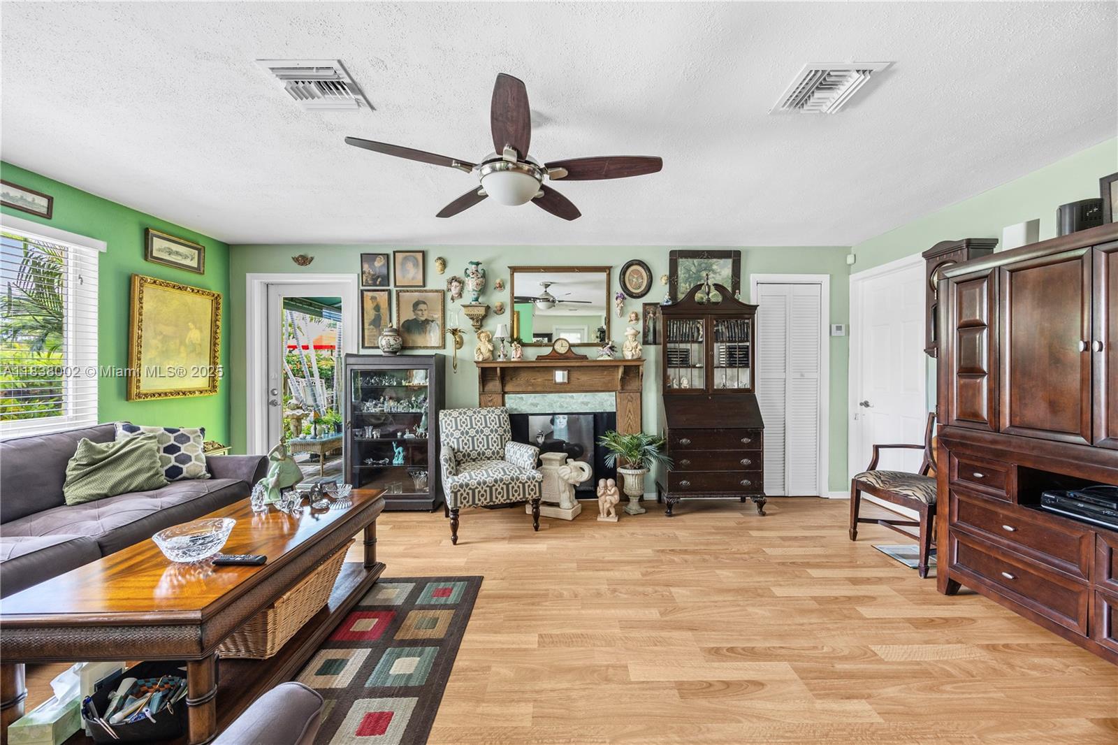 1535 NE 5th Ter