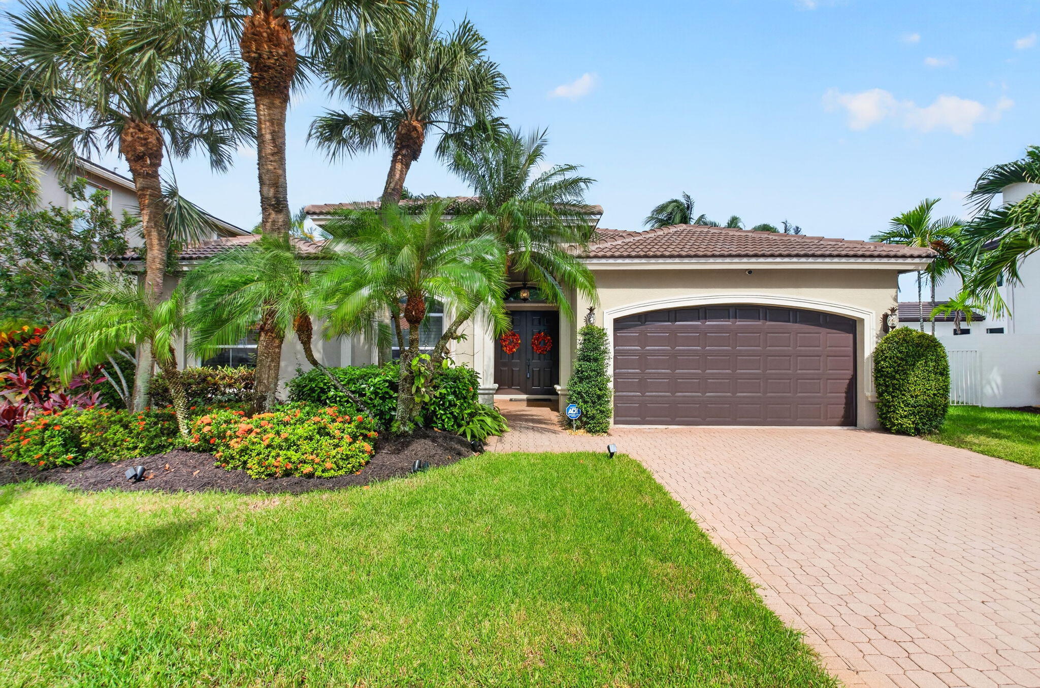 6634 Houlton Circle