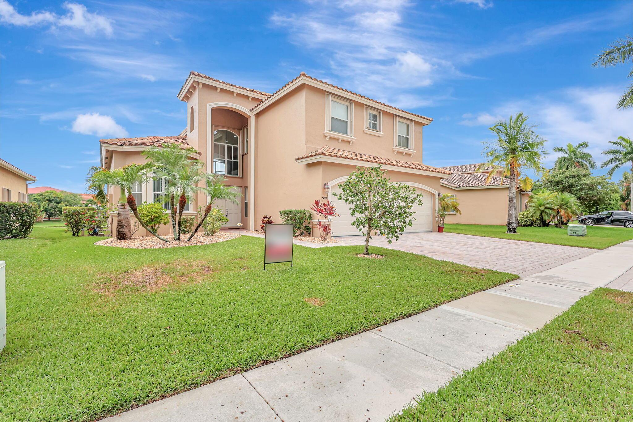 6899 Houlton Circle
