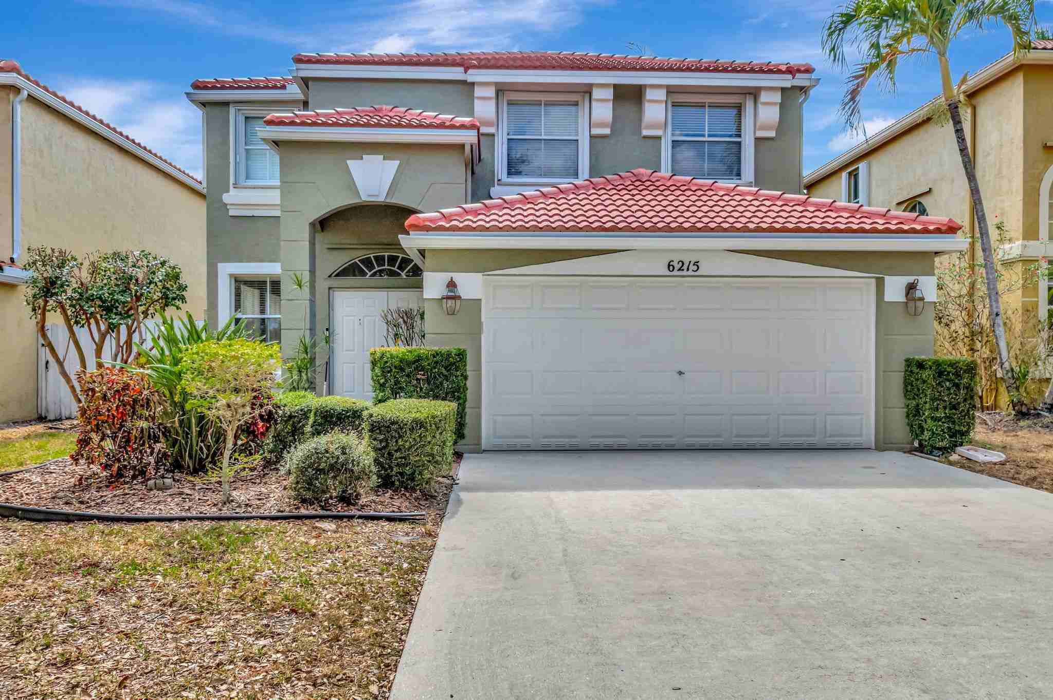6215 Oak Bluff Way