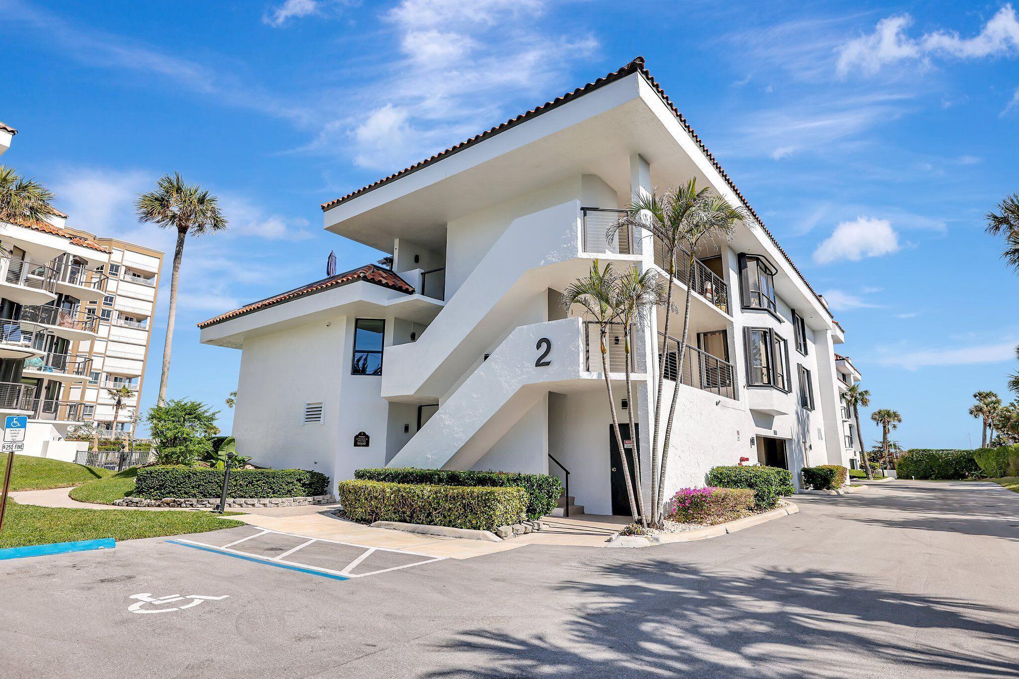 4100 N Highway A1A 211
