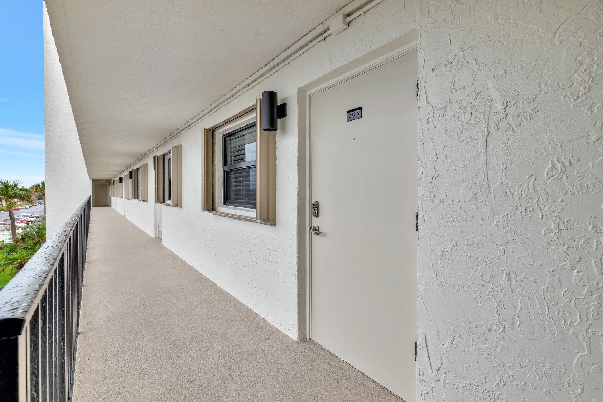 10310 S Ocean Drive 305