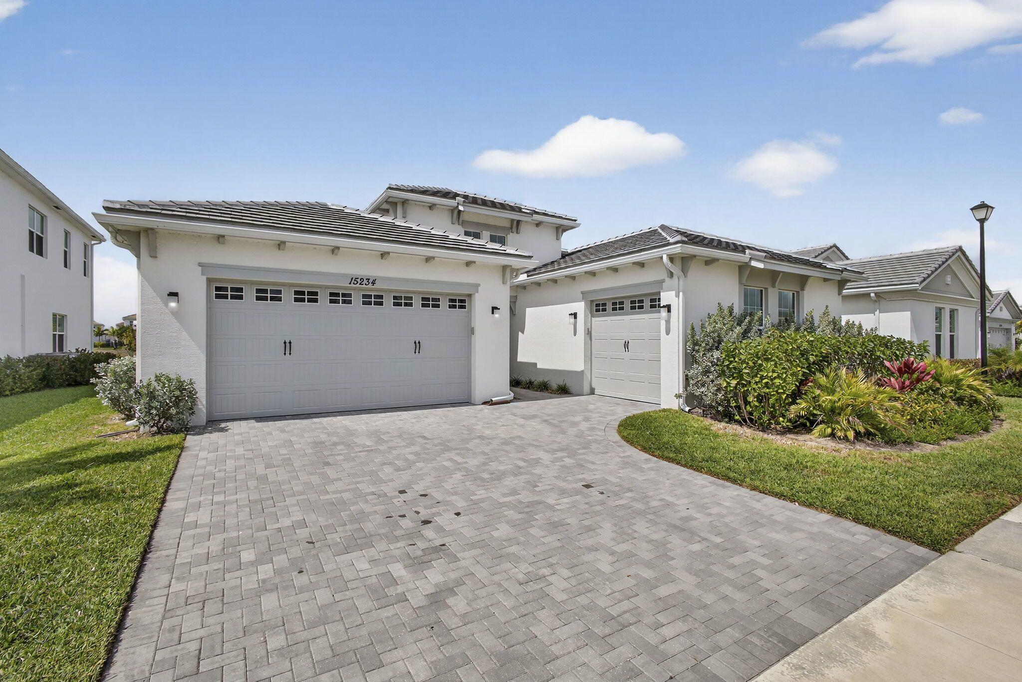 15234 Wildwood Circle