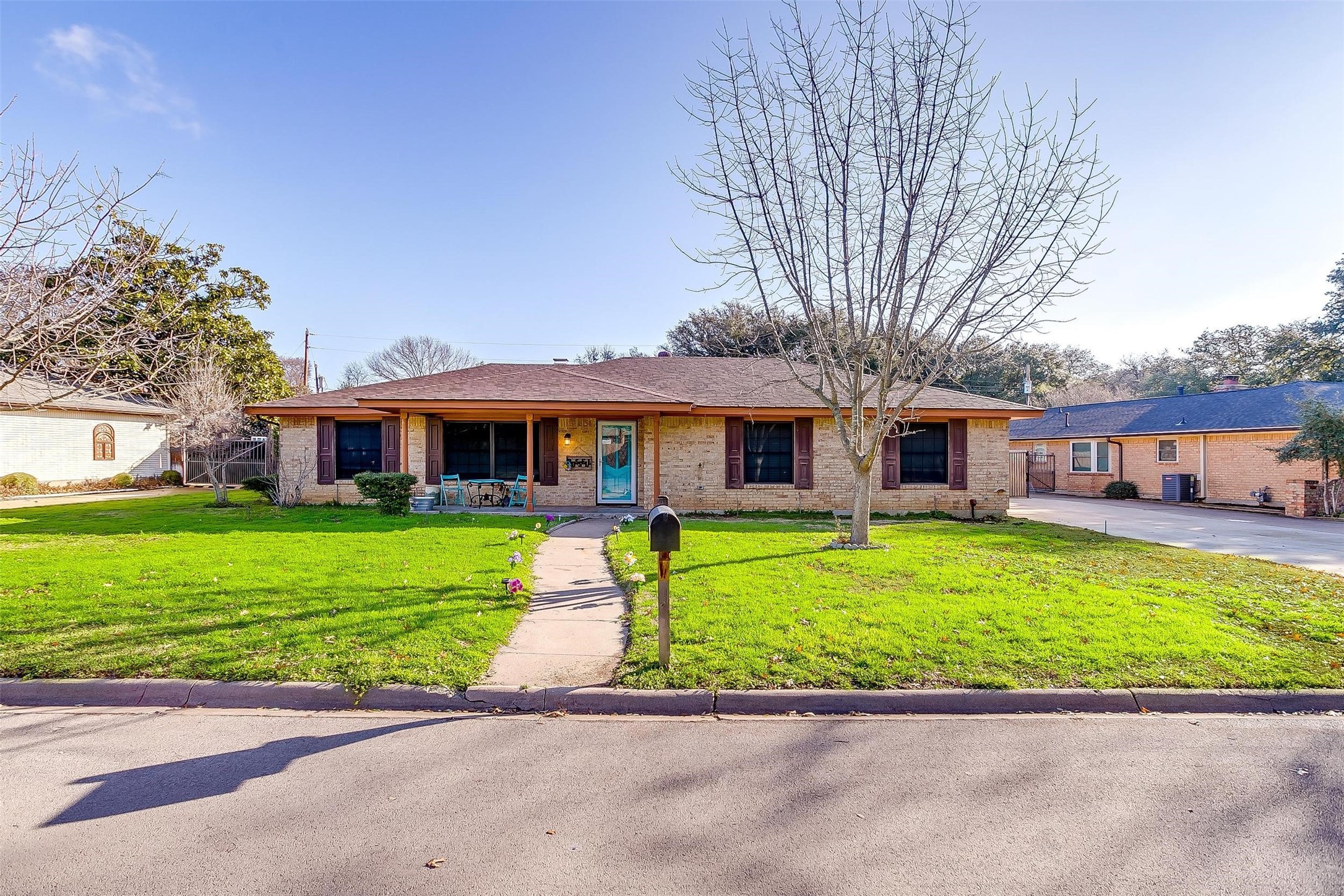 913 S Colonial Drive