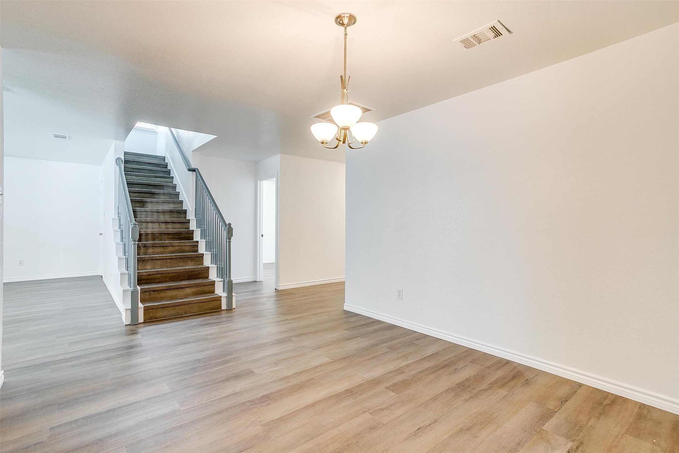 5008 Raymond Drive