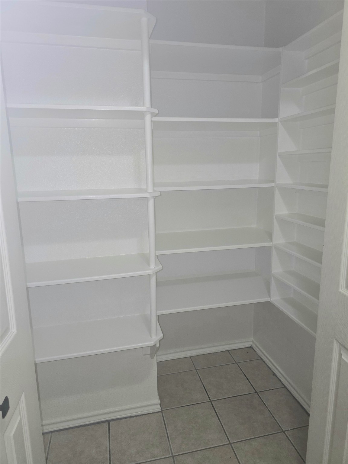 1811 W Spanish Oak Drive