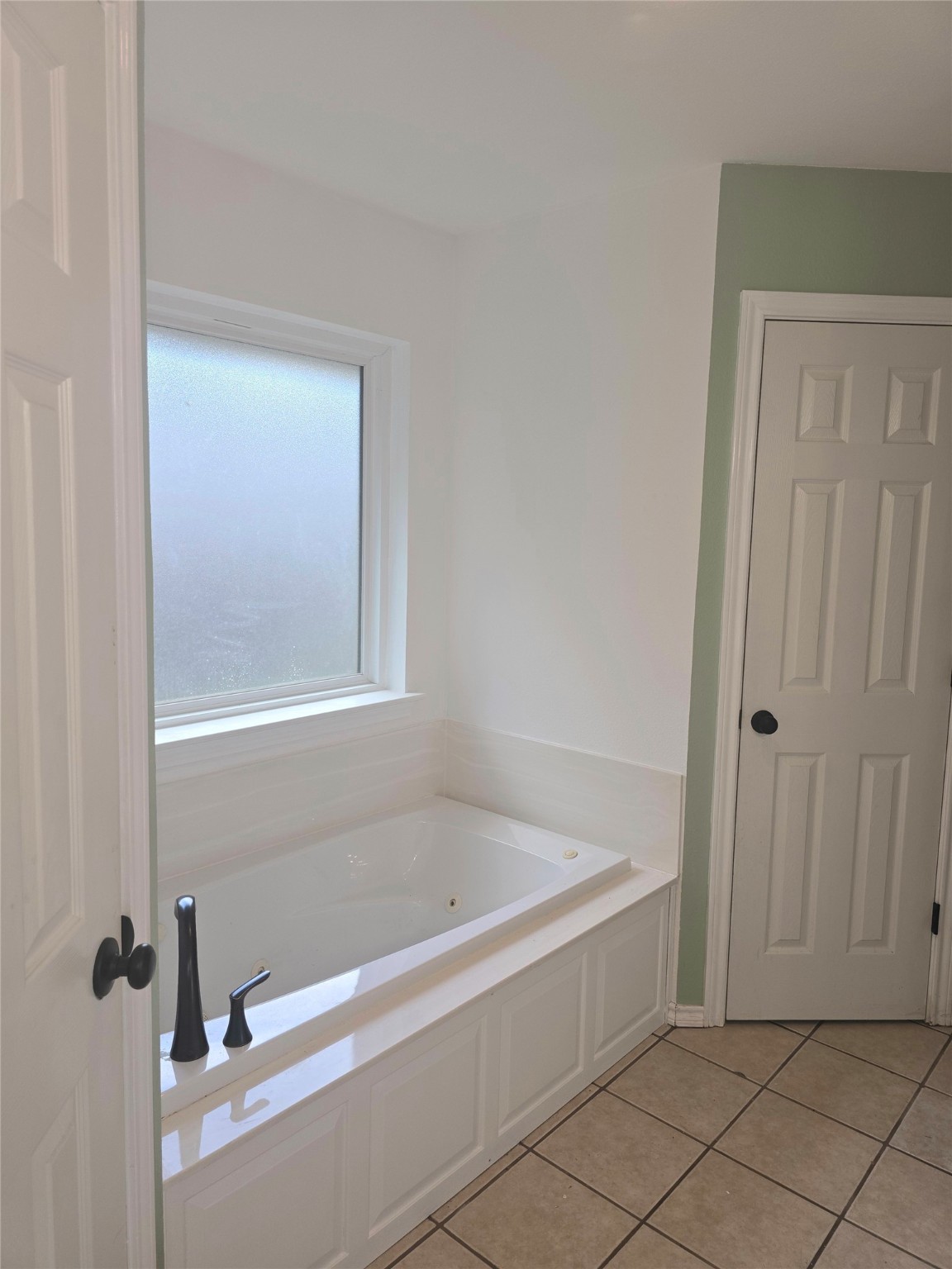 1811 W Spanish Oak Drive