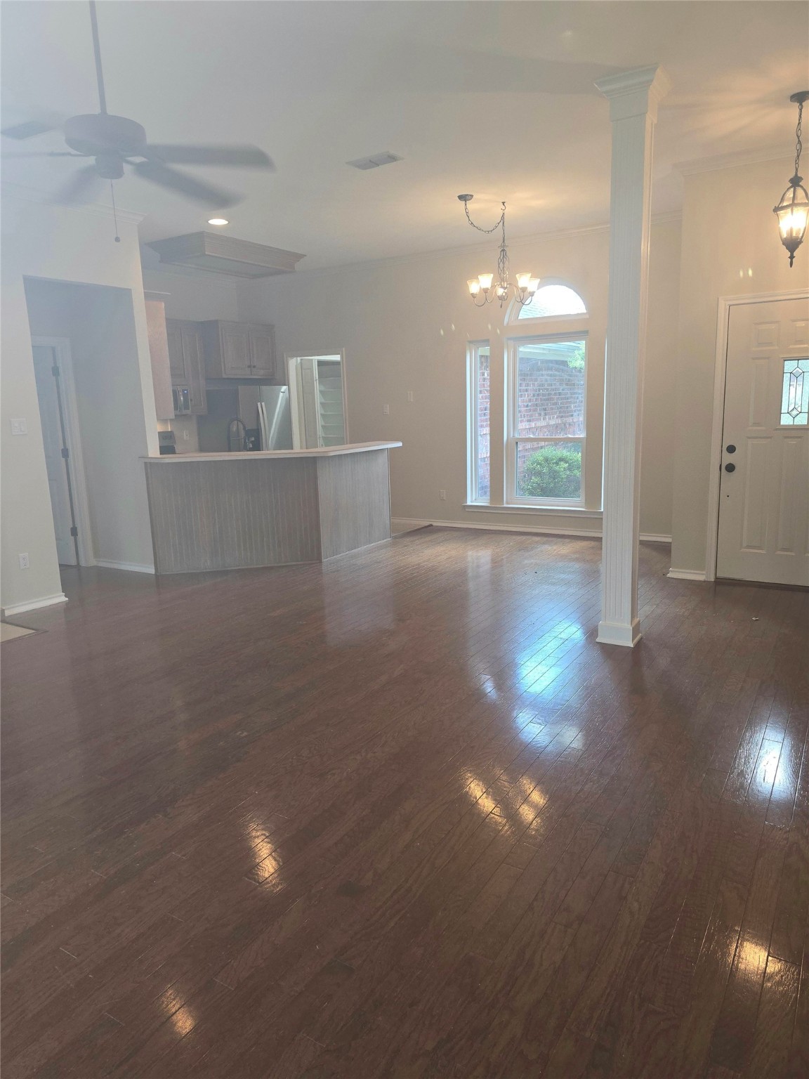 1811 W Spanish Oak Drive