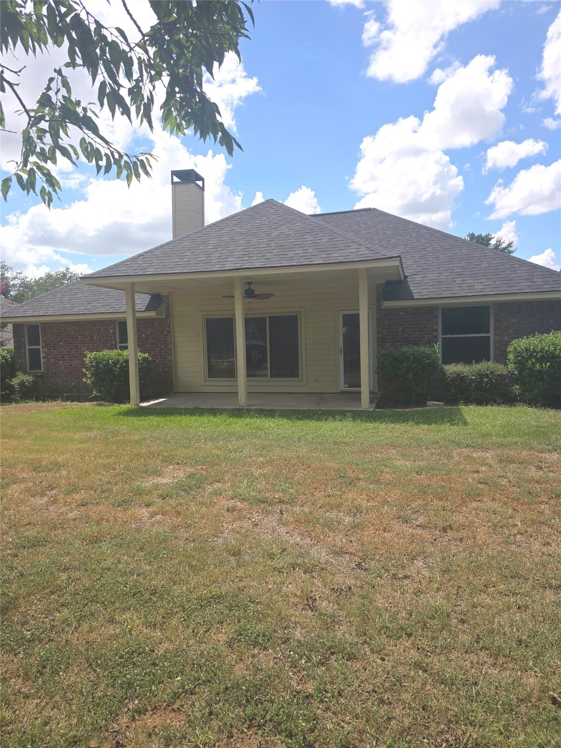 1811 W Spanish Oak Drive